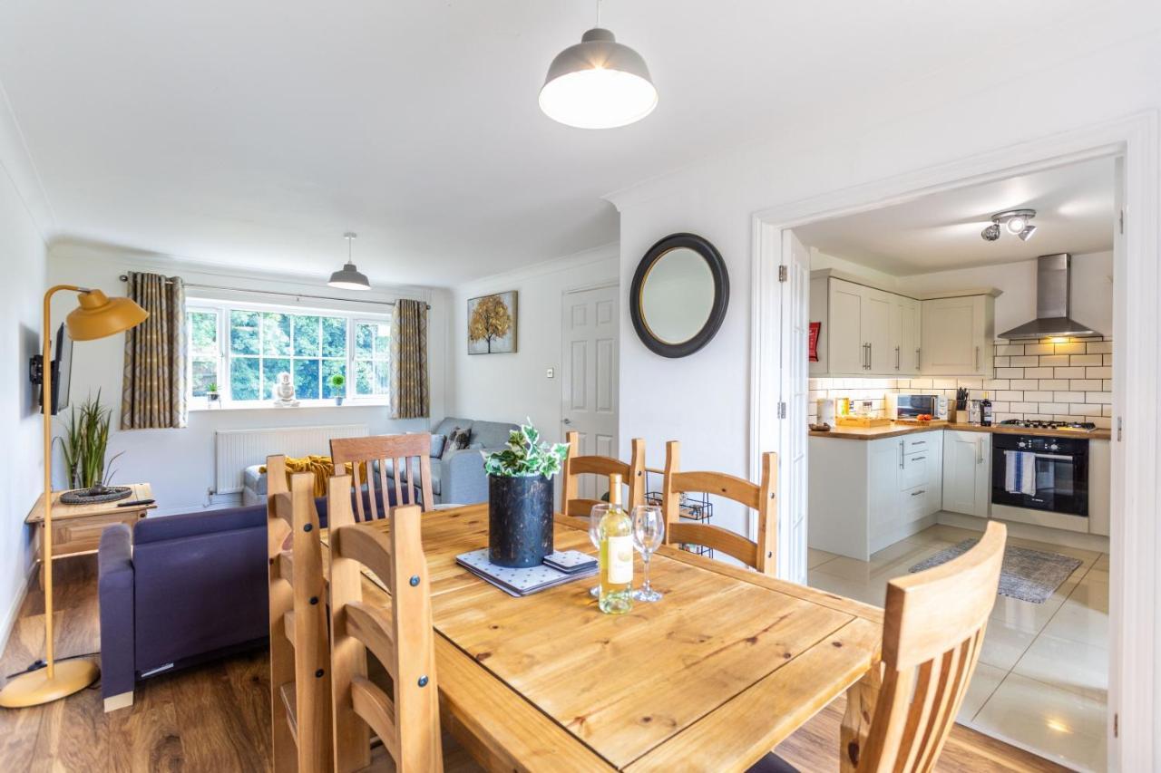 Maunsell House - Lovely Central Home Near Designer Outlets & Town With Parking 애슈퍼드 외부 사진