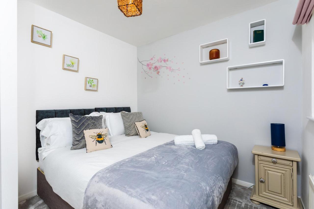Maunsell House - Lovely Central Home Near Designer Outlets & Town With Parking 애슈퍼드 외부 사진