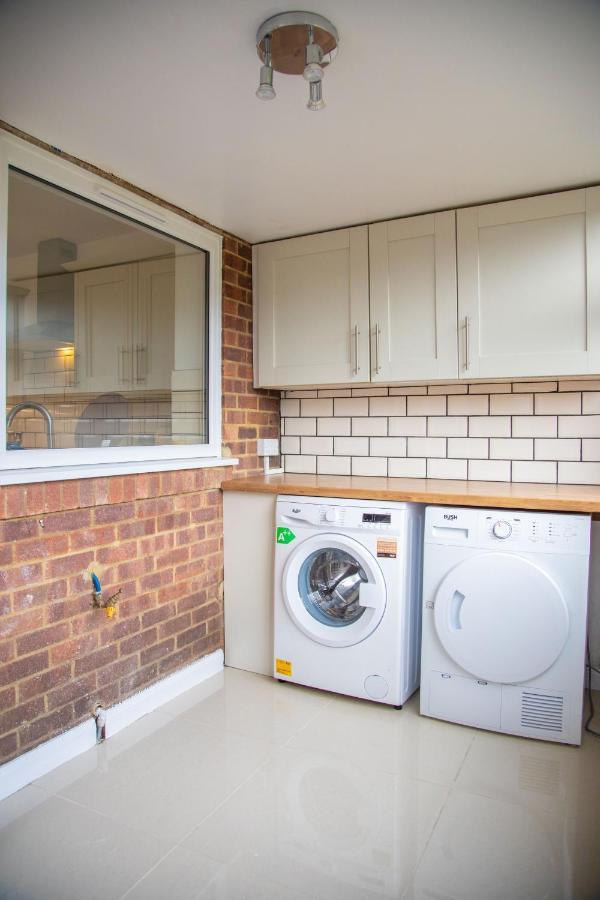 Maunsell House - Lovely Central Home Near Designer Outlets & Town With Parking 애슈퍼드 외부 사진