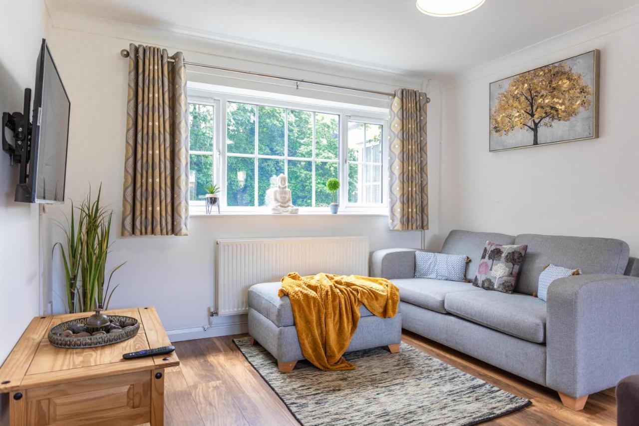 Maunsell House - Lovely Central Home Near Designer Outlets & Town With Parking 애슈퍼드 외부 사진